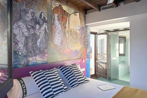 Double Room with Terrace image 7