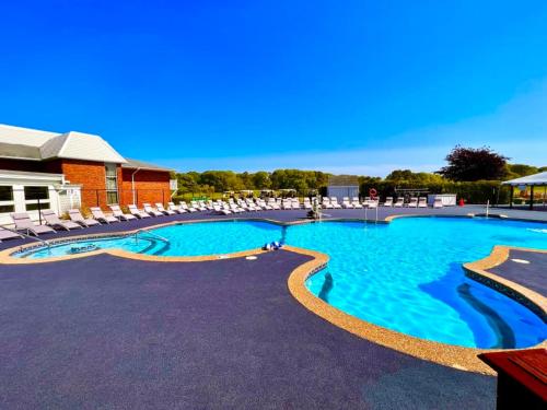 Cape Cod Irish Village - The Emerald Resort