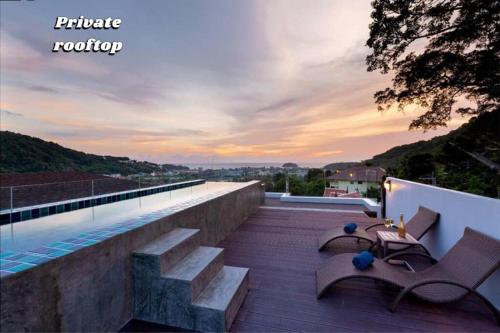 Beautiful Seaview 2BR Penthouse with Private Rooftop Pool