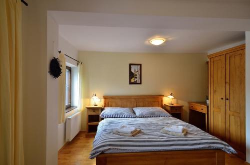 Deluxe Double Room 2 with Balcony  image 10