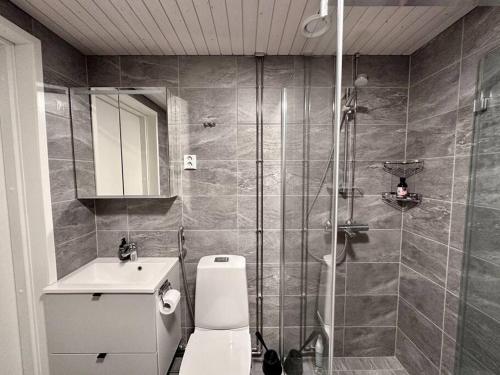 Spacious 1BR With Balcony, Хельсинки (фото 10)