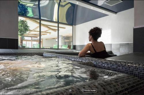 スパ, résidence 4 étoiles (residence 4 etoiles) in ティニュ