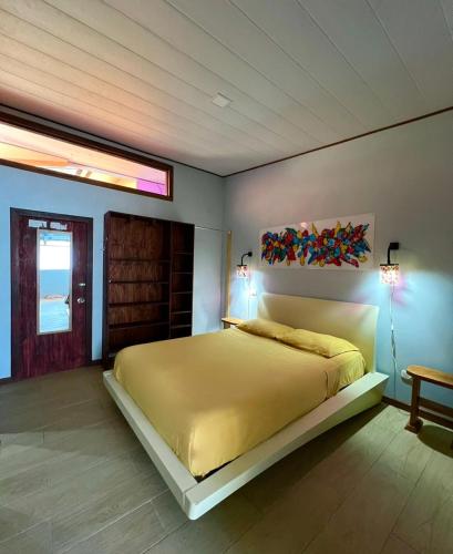 1 queen bed