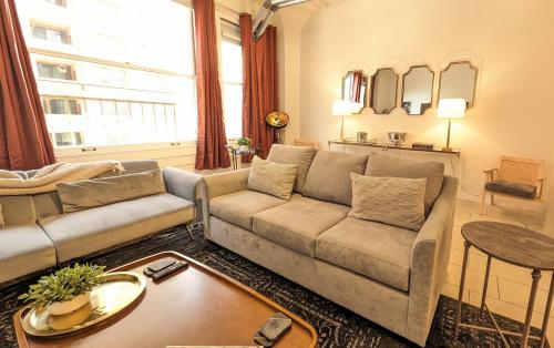 Classic Los Angeles Elegance in Downtown, Sleeps 4, Free Parking and 360 Degree View Roof Top Pool!, Los Angeles (fotografie 10)