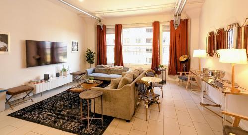 Classic Los Angeles Elegance in Downtown, Sleeps 4, Free Parking and 360 Degree View Roof Top Pool!, Los Angeles (fotografie 7)