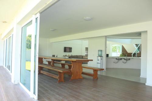 keuken, Mansão c Piscina Privativa e Jacuzzi-6 suites 082M (Mansao c Piscina Privativa e Jacuzzi-6 suites 082M) in Overige