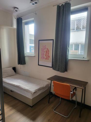 room detail thumbnail 0