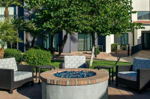 Courtyard by Marriott Phoenix Airport