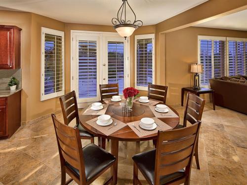 Prime Location, Heated Pool, Hot Tub, Fire Pit, Bbq, More detail