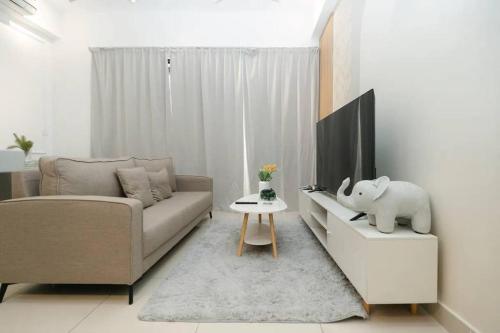 Cozy Skyline Retreat at Trion KL, Level 63, Куала-Лумпур