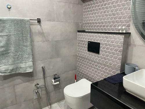 Double Room with Patio image 5