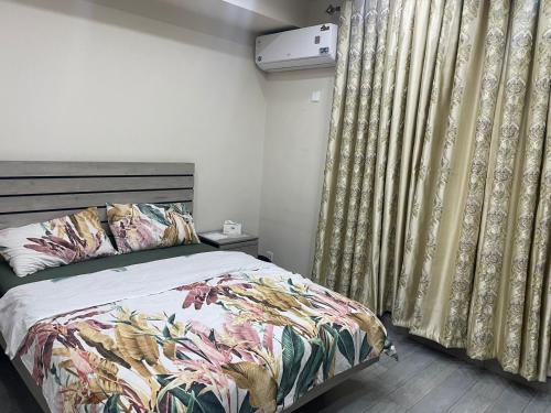 Double Room with Patio image 2