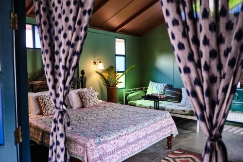 Bohemyan Blue Stay photo 1