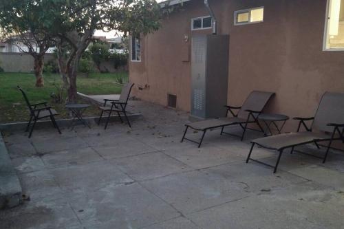 Family getaway 3 BR 2 Bath home in Lomita, CA.