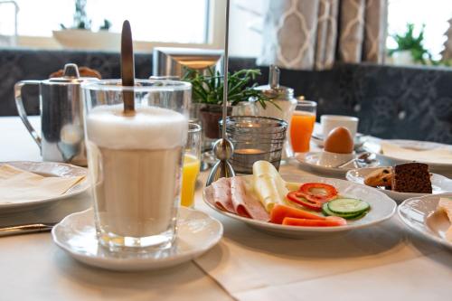 Hotel Garni Helvetia - image 10