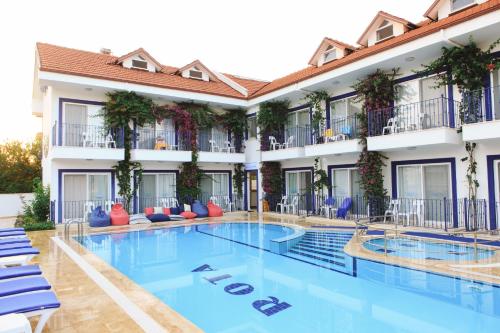 Swimming pool, Dalyan Rota Hotel in Dalyan