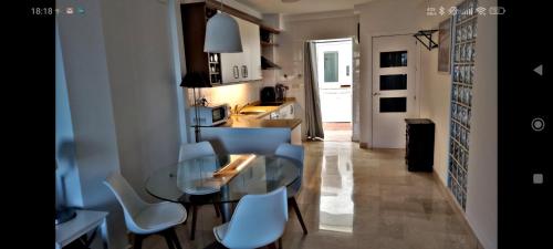 casa del mar,,, gran terraza junto playa cantil