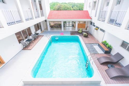 Swimming pool, Seabreeze Garden in Saipan