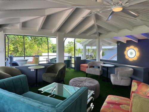 Lobby, Old Crow Hotel and Suites in Vieques Island