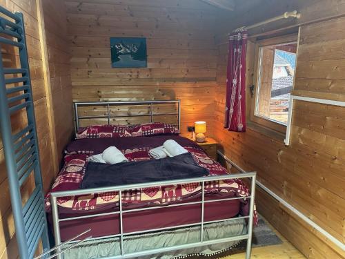 1 king bed, 1 queen bed, 2 bunk beds
