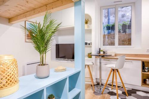 Charmant appartement à deux pas du Vieux-Port Charmant appartement à deux pas du Vieux-Port