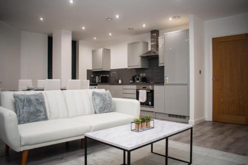 Exquisite 2-Bedroom City Centre Haven - Leicester's Premier Urban Retreat