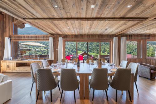 Chalet Kashmir 5MIN des pistes en voiture parking privé, spa, sauna (Chalet Kashmir 5MIN des pistes en voiture parking prive, spa, sauna) in ลา กิตตาซ