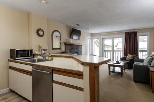 Okemo Mountain Lodge- Cozy 1 Bedroom Condo #A206 condo in Ludlow, USA