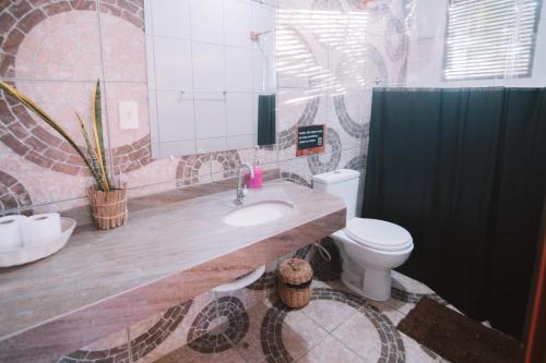 Family Room image 7