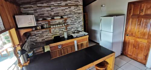 Kitchen, Mora's Place B&B in Monteverde