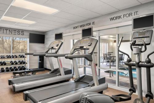 Fairfield Inn and Suites Paducah - image 2