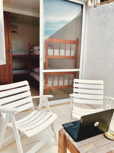 Bed in 8-Bed Mixed Dormitory Room image 2