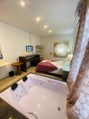 POUSADA CHARLOTTE in 蒂拉登特斯