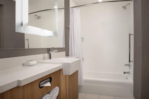 SpringHill Suites By Marriott Charleston Airport & Convention Center - image 12