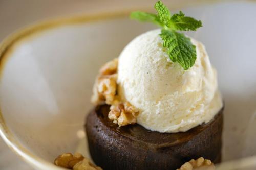 AC Hotel Som - main image