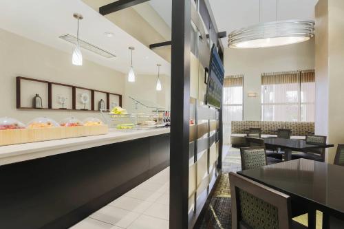 SpringHill Suites by Marriott Oklahoma City Quail Springs - image 6