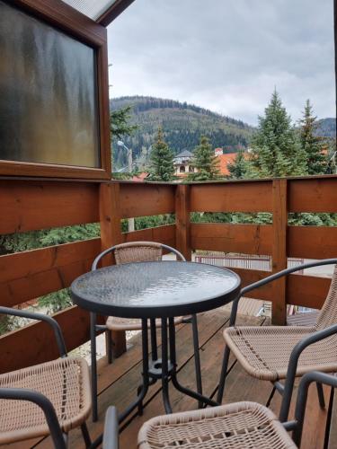 Studio Apartment image 10