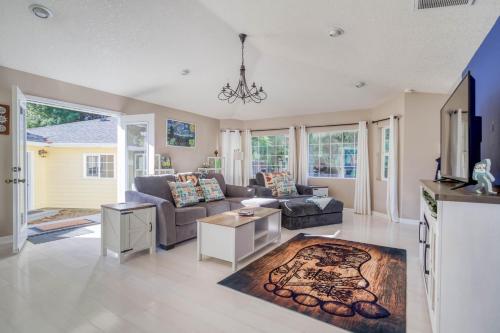 Sasquatch Lodge in วัลด์พอร์ต (OR)