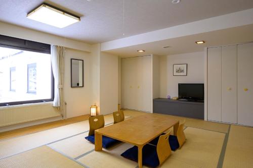 Japanese-Style Room - Non-Smoking