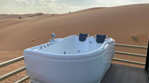 Oman desert private camp in A'Sharqiyah Sands (Wahiba)