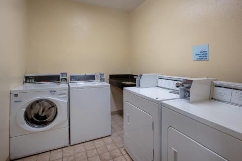 Holiday Inn Express Portland SE - Clackamas Area by IHG