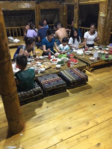 Huong Lake View Homestay in Yen Binh (Yen Bai)