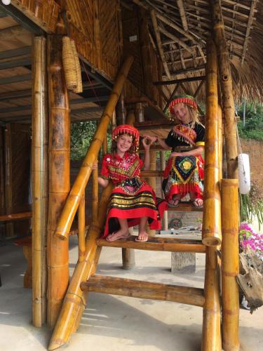 Huong Lake View Homestay in Yen Binh (Yen Bai)