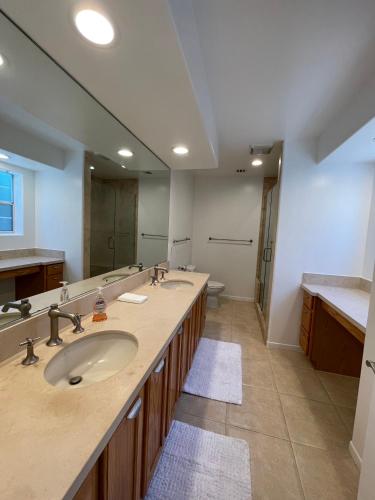 Charming Bright Traditional Home in Sherman Oaks in Sherman Oaks, USA