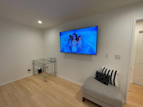 Charming Bright Traditional Home in Sherman Oaks in Sherman Oaks, USA