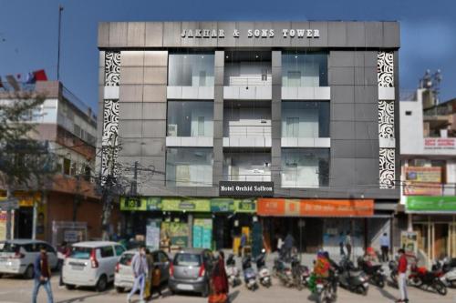 B&B Nueva Delhi - Hotel Orchid Saffron at Janakpuri " Couple Friendly " - Bed and Breakfast Nueva Delhi