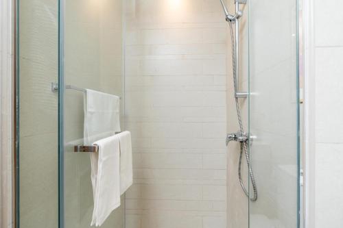 ON OFF HH-Meydan One- Cozy STUDIO - Burj Khalifa & Lagoon view - image 12