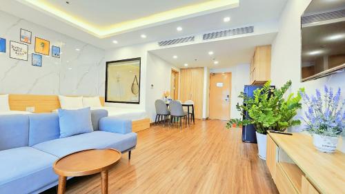 Studio Apartment with Sea View image 10