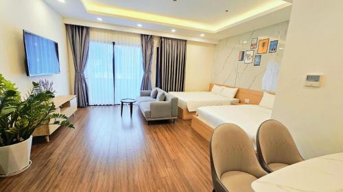 One-Bedroom Apartment image 10