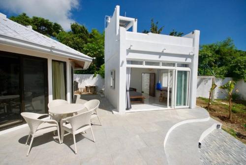 Octagon Villa with rooftop bathtub & 270° view